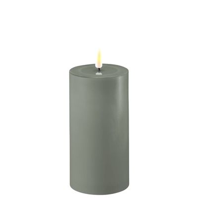 DELUXE LED Kerze mit Echtwachs überzogen salbei 7.5x15cm