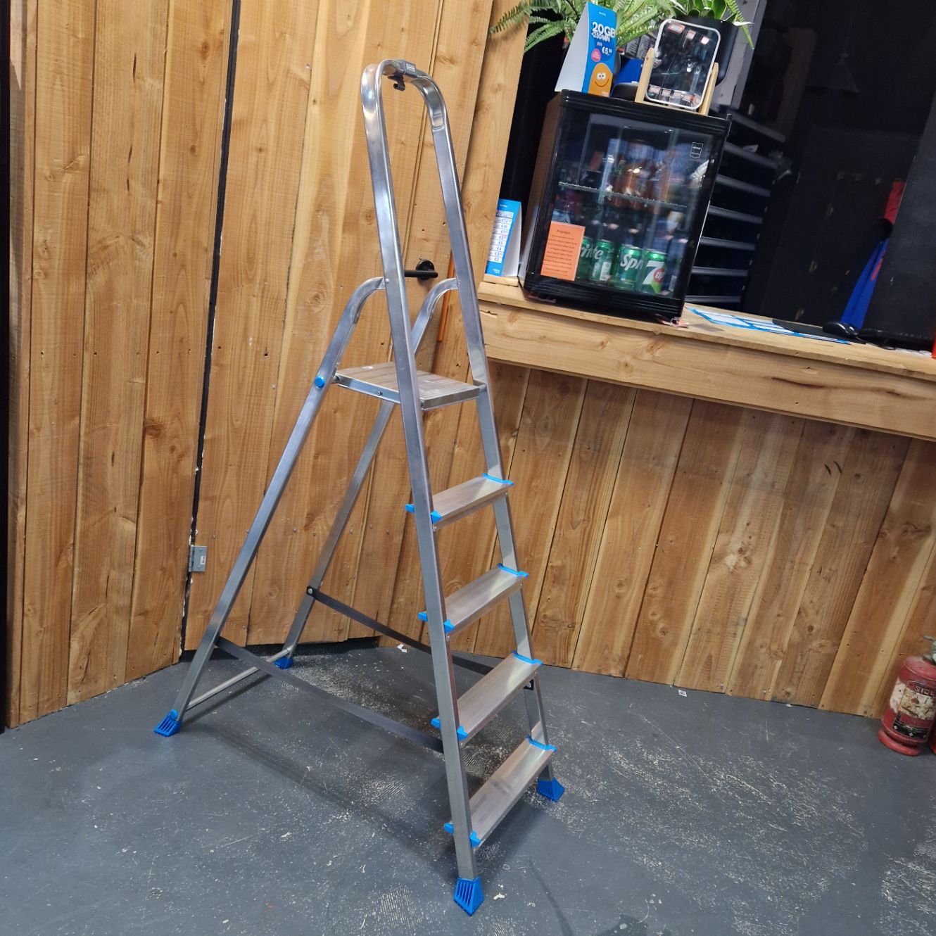 GAMMA huishoudtrap 5 treden, Keuken Trap, Ladder, huishoudtrap, Zilver/Silver | In Nette Staat