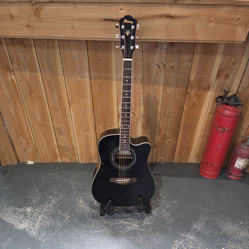 Ibanez V72ECE Semi Akoestische Gitaar | In Nette Staat