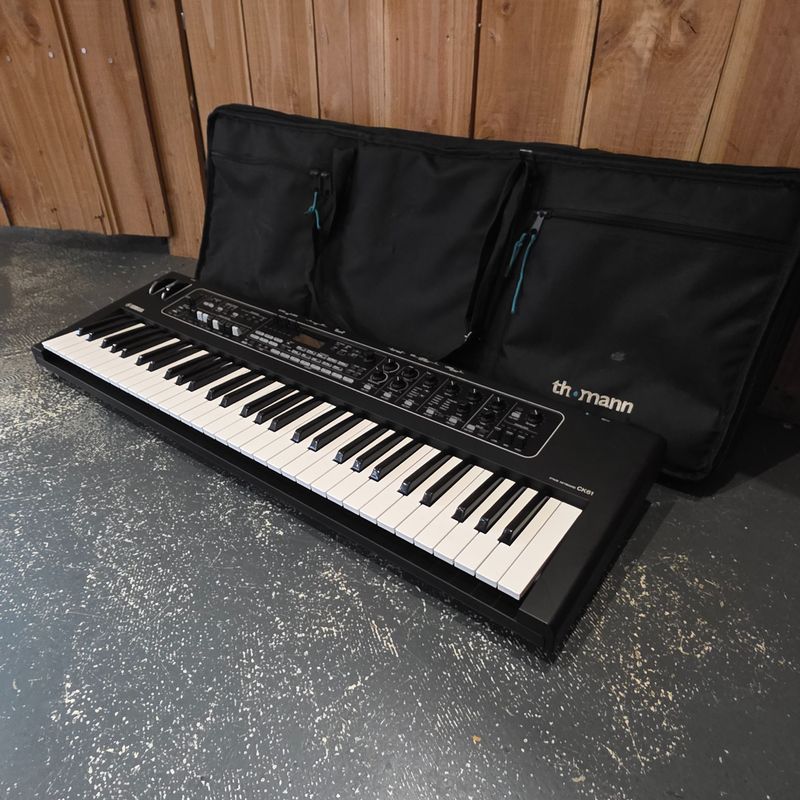 Yamaha CK61 Stage Keyboard Black | ZGAN