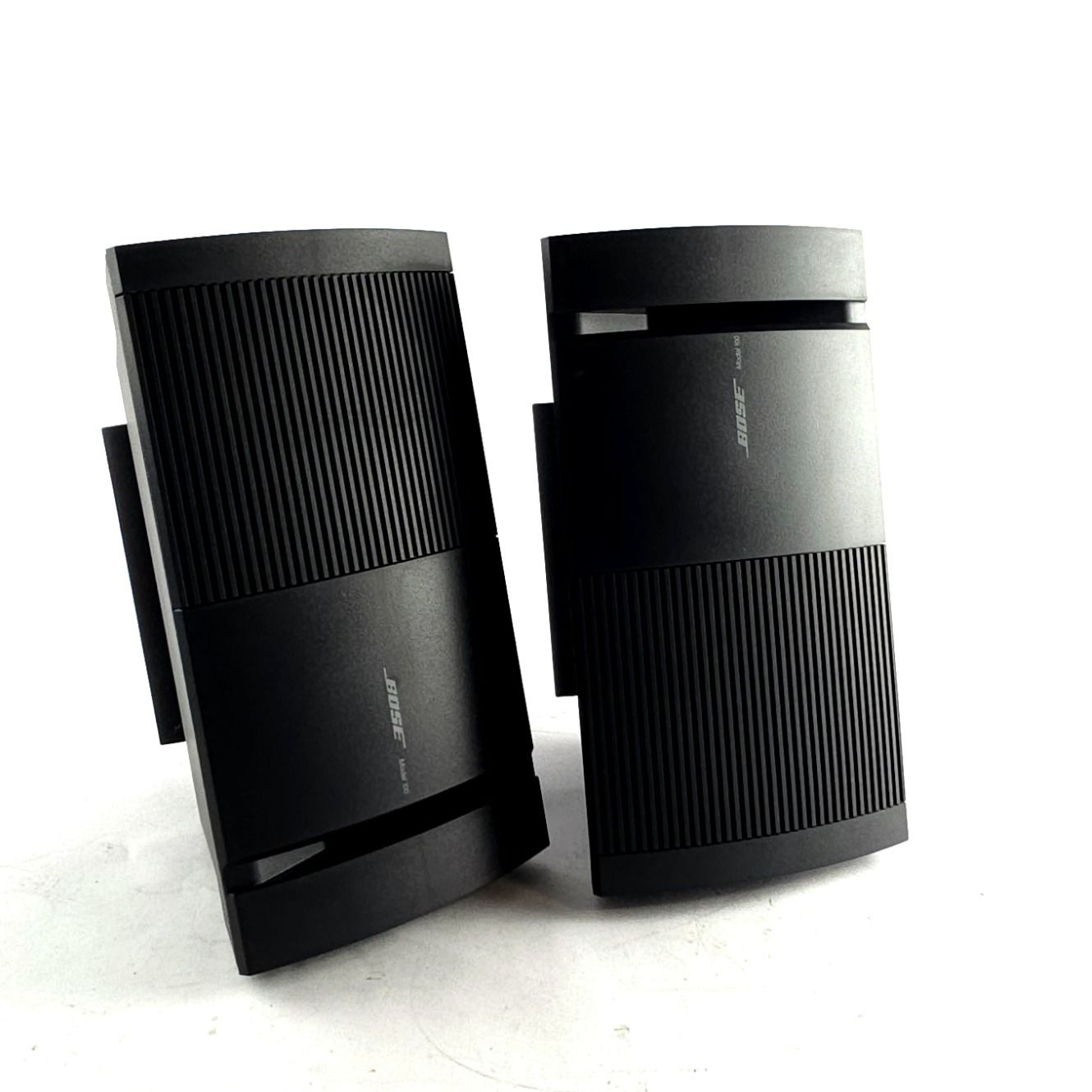 Bose Model 100 Speakerset Black | Netjes