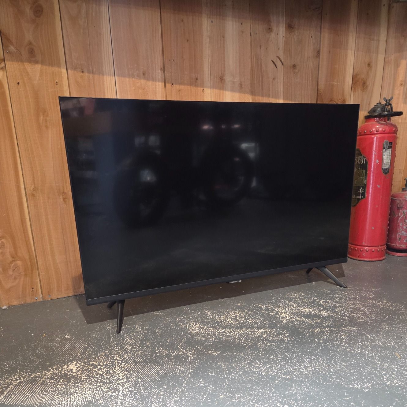 Samsung UE43CU7020, 43" Smart TV, Incl. AB | Netjes