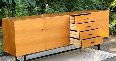 Schönes Mid Century Sideboard mit viel Stauraum