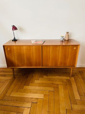 Mid Century Sideboard mit Schiebetüren / Design Renz