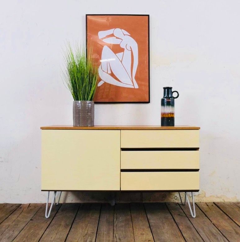 Mid Century Kommode mit drei Schubladen