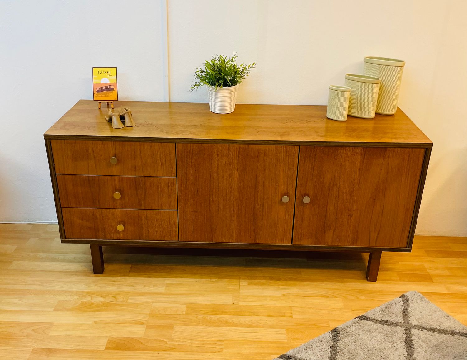 Mid Century Sideboard, gelabelt