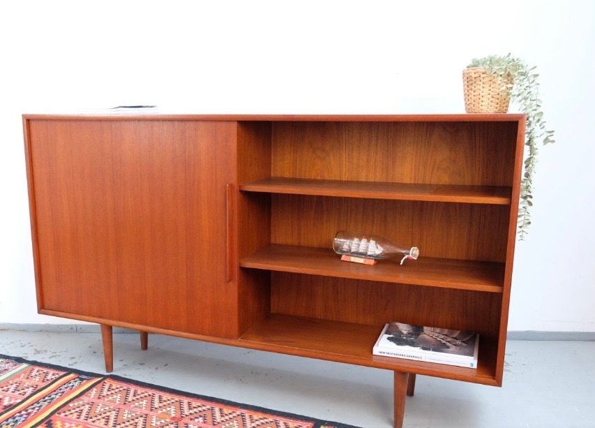 Mid Century Teak Highboard/Sideboard, gelabelt