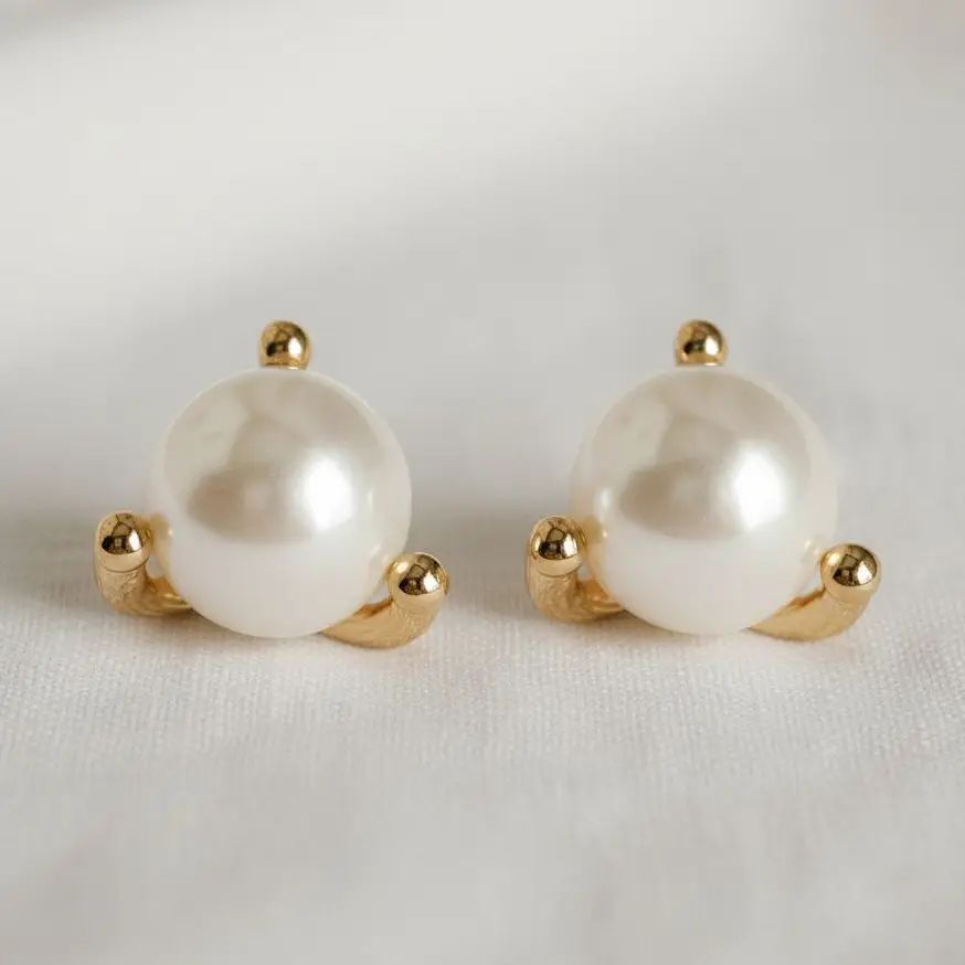 Mini Vintage Pearl Earrings