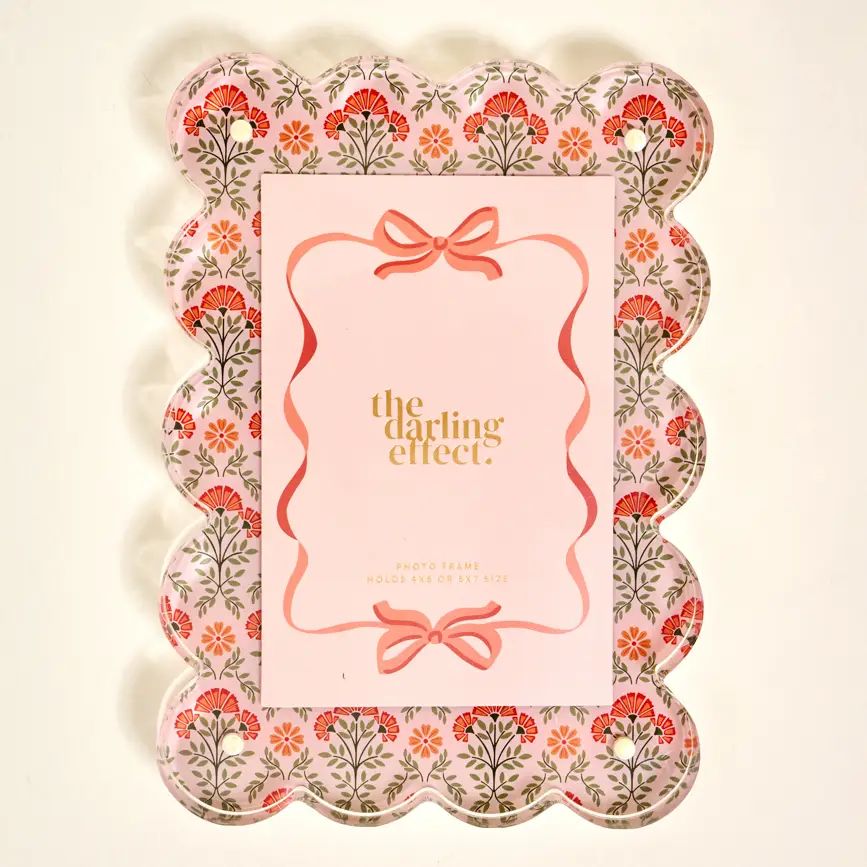 Scalloped Picture Frame - Dusty Rose
