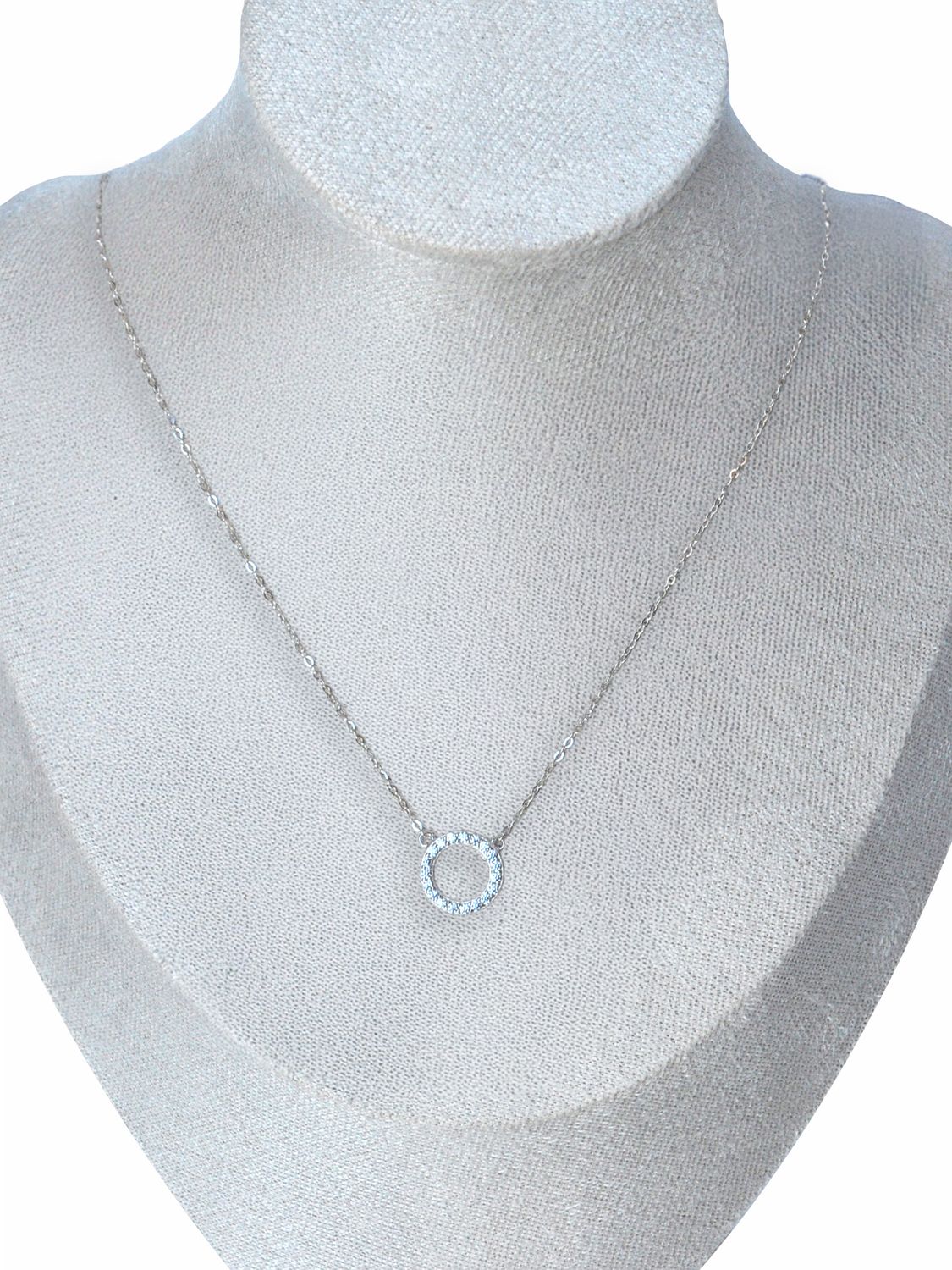 Collar Halo Circle Necklace