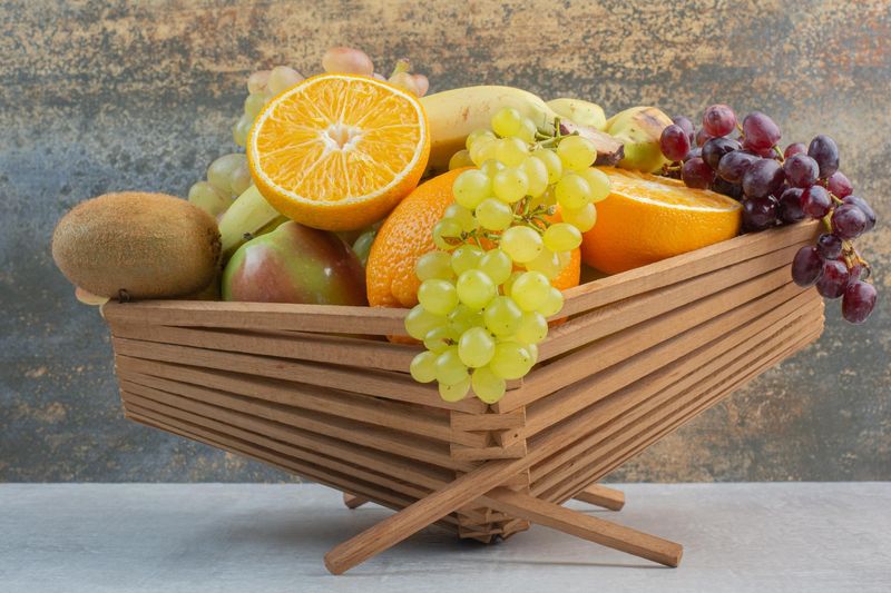 Small Seasonal Fruit Box for Daily Snacking