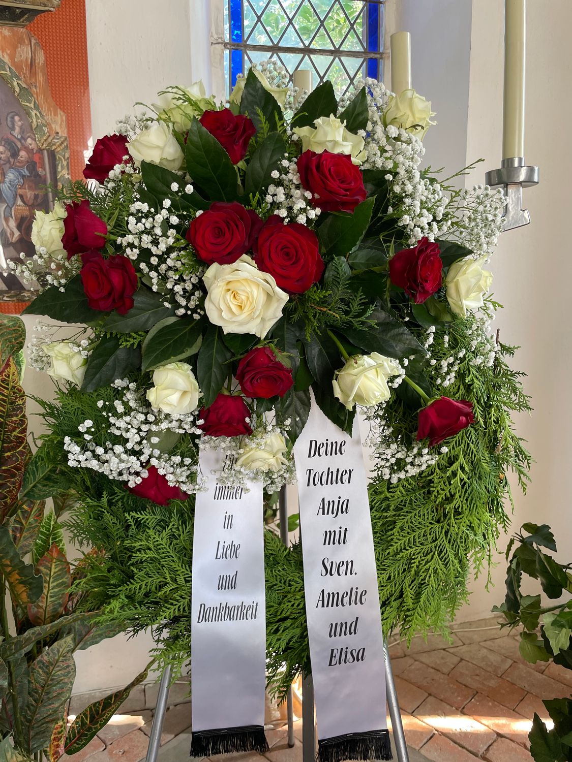 Kranz mit Tanne "Rote Rosen"