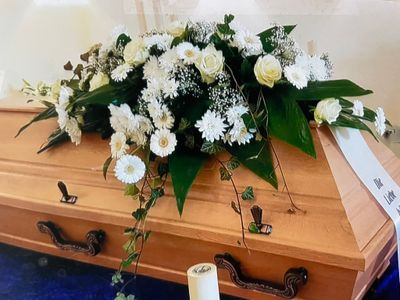 Sarggesteck Blüte des Gedenkens 2