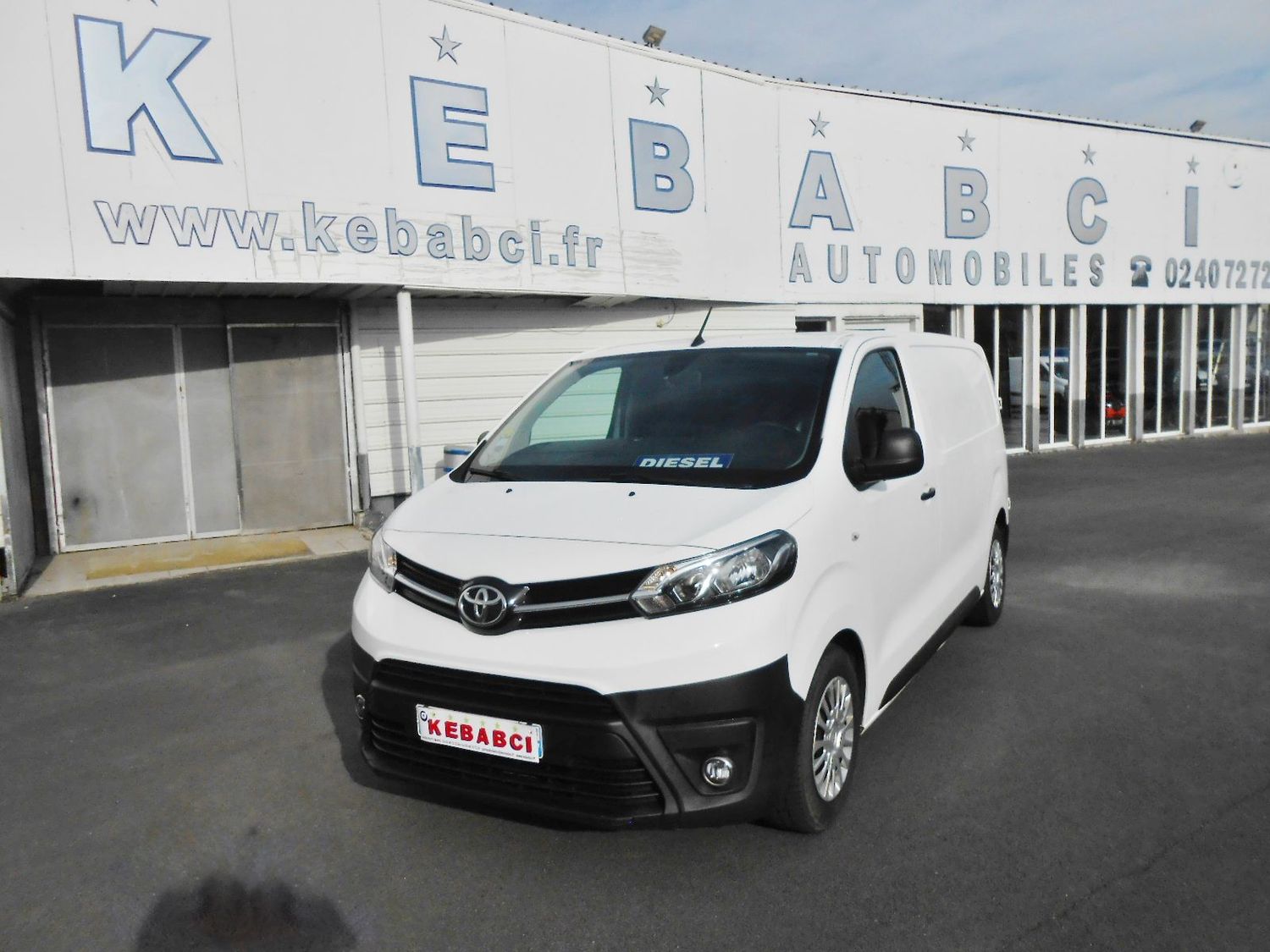TOYOTA PROACE 1.6 Medium 115 FAP D-4D Business TOYOTA PROACE 1.6 Medium 115 FAP D-4D Business
