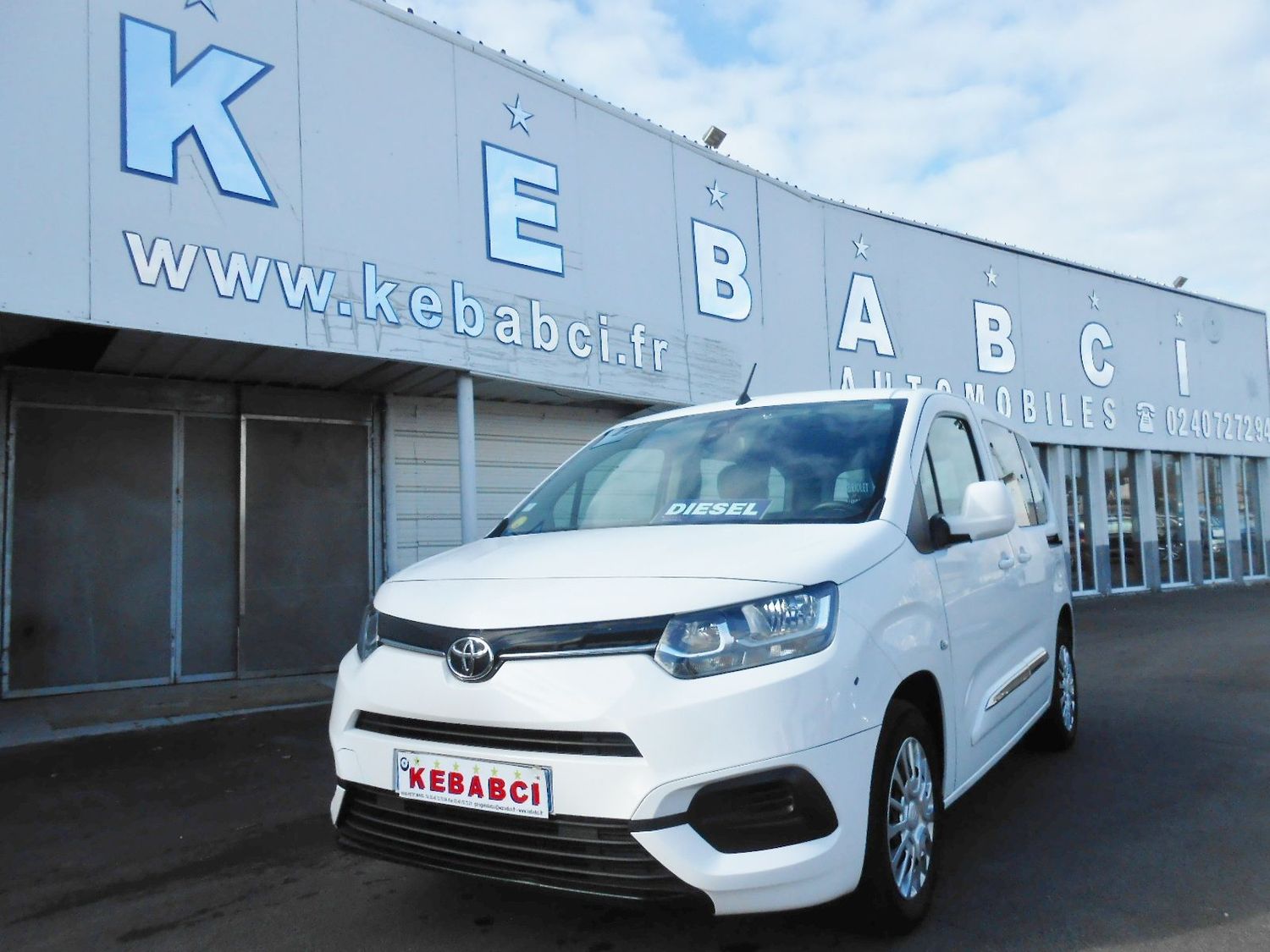 TOYOTA PROACE CITY Verso Medium 1.5 D4D 130 FAP Dynamic (TVA Récupérable TOYOTA PROACE CITY Verso Medium 1.5 D4D 130 FAP Dynamic (TVA Récupérable