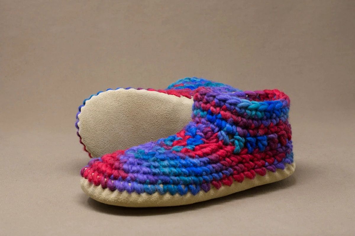 Padraig Cottage Slippers Womens- Red Multi, Size: WM(7-8)