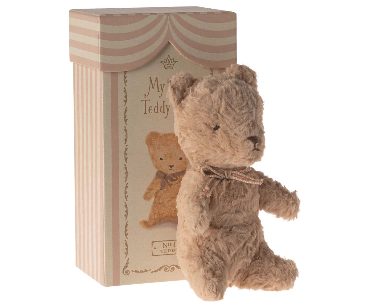 My First Teddy, Powder
