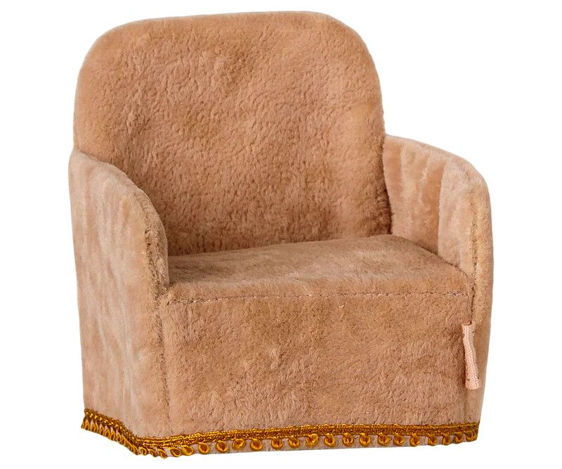 Folding Chair, Mouse, Powder