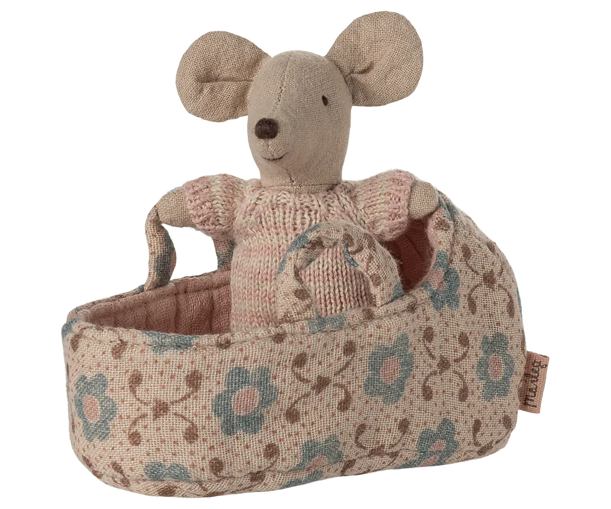 Baby Mouse In Carry Cot-Rose