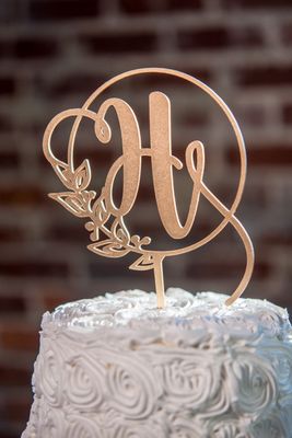 Cake Toppers &amp; Favors
