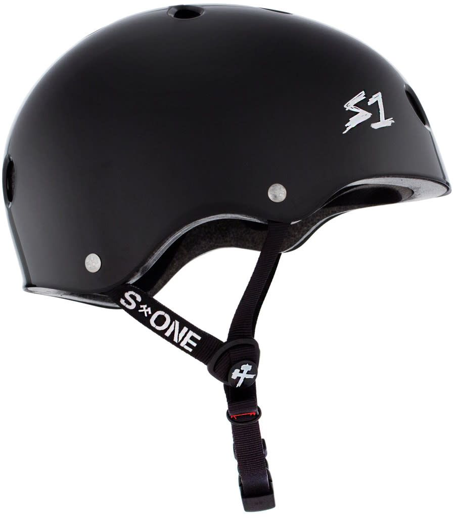 black bike helmet
