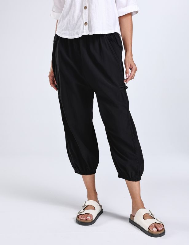 LE080-K83 Black