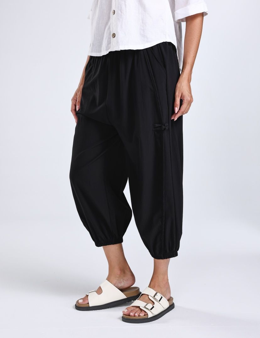 LE080-K83 Black