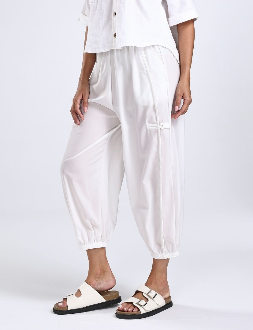 LE080-K83 White