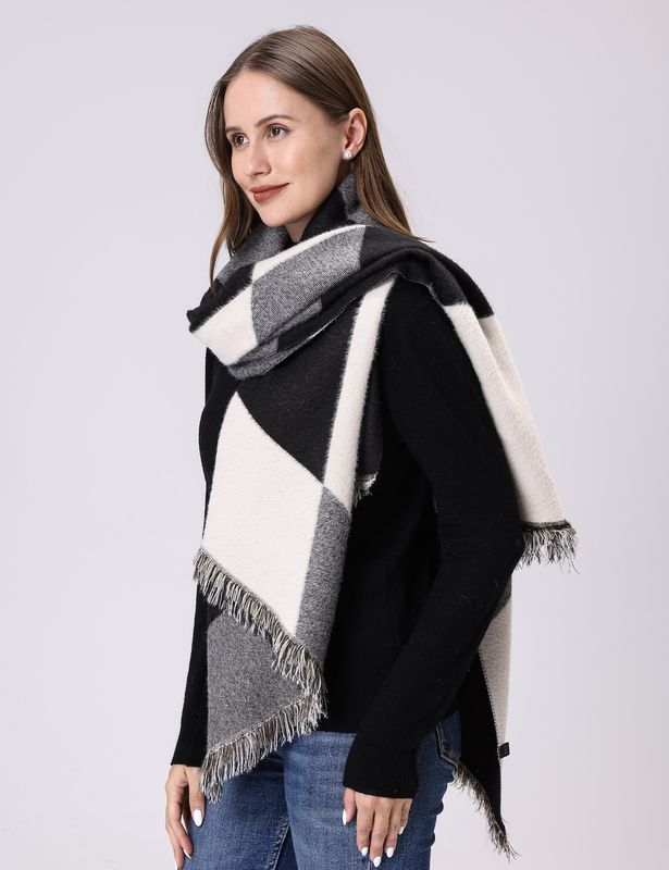 BL070-173 Black-White