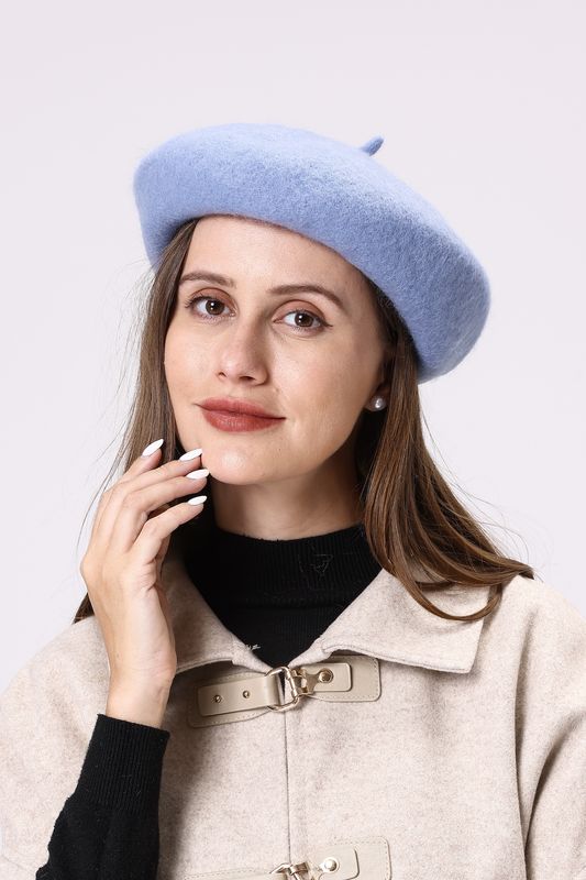 CAP058-Beret Light Blue