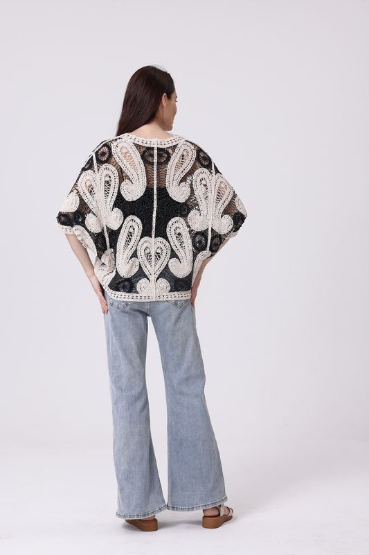 ST130-81 Black-White