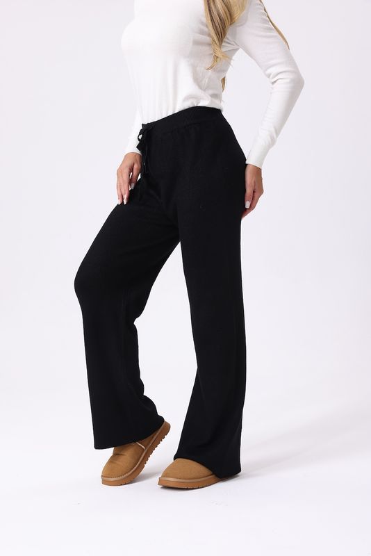 LE120-W01 Black