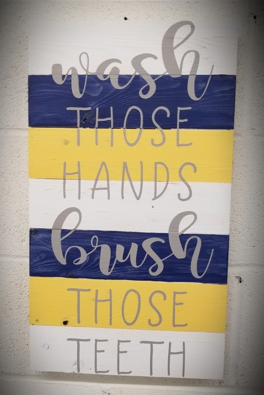WASH THOSE HANDS PALLET SIGN (12 x 22&quot;)-P*