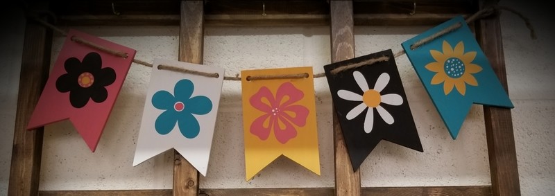 FLOWERS BANNER (5 Pennants 5 x7&quot;) **