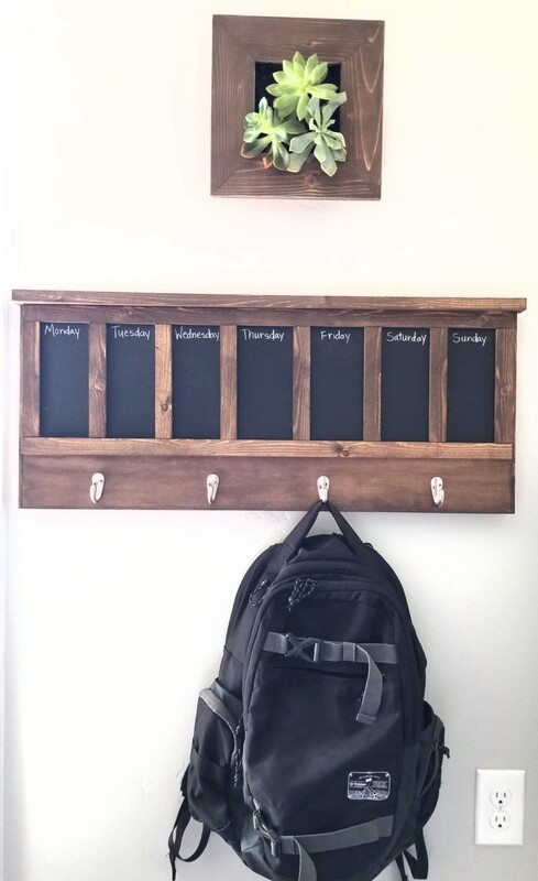 CALENDAR BACKPACK/PURSE HANGER SIGN *