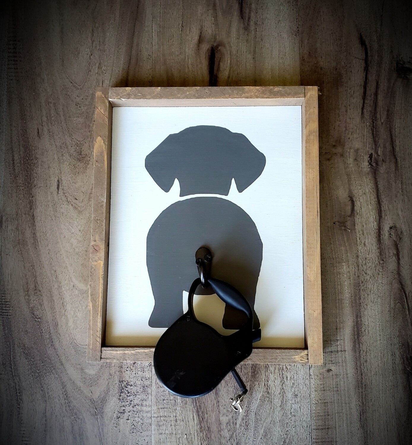 LEASH HOLDER  (8 x 10")-P**