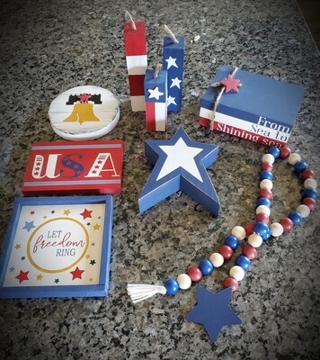 TIERED TRAY PATRIOTIC SET (7 PCS)**