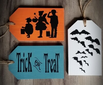SET OF 3 HALLOWEEN TAGS-**