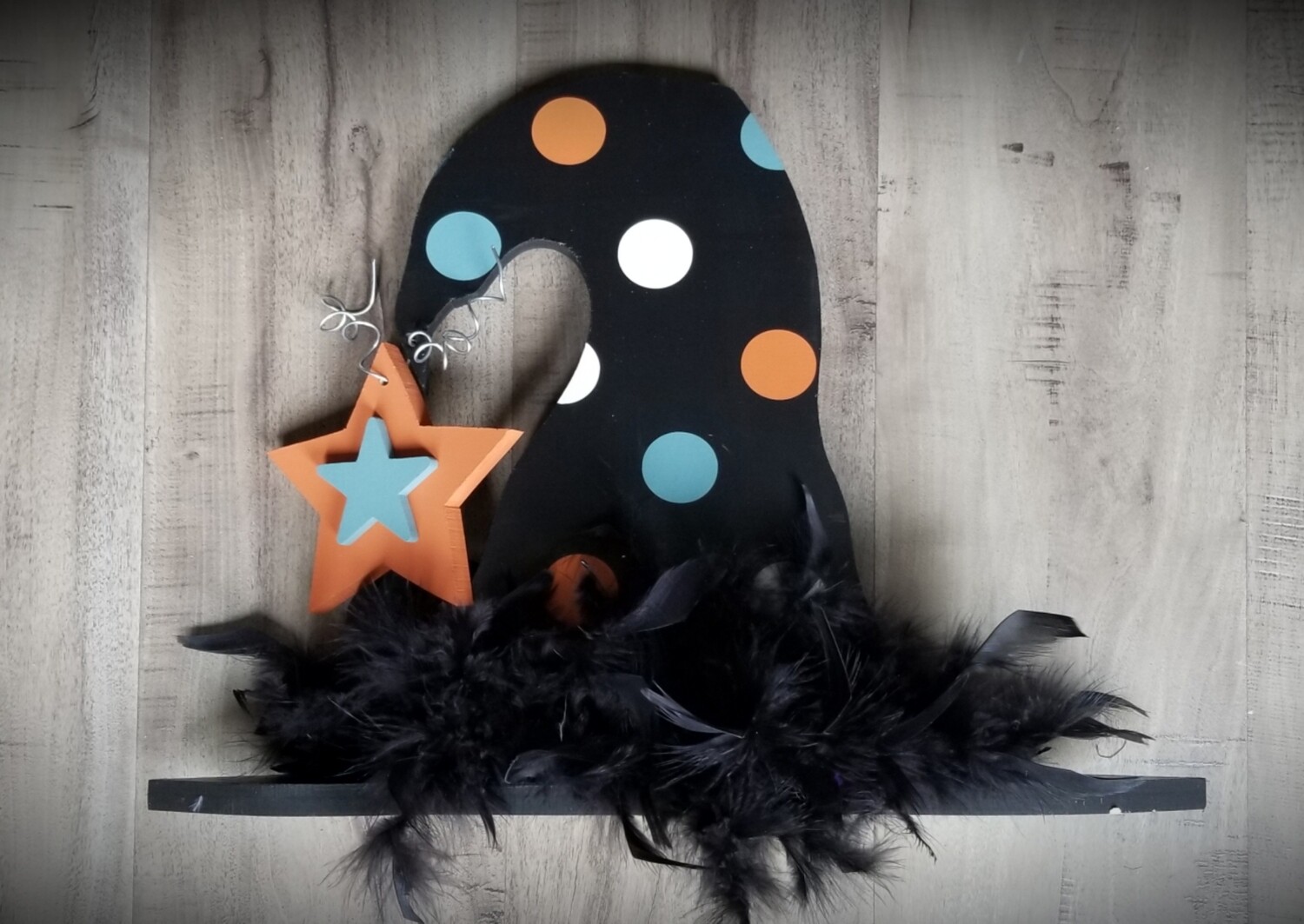 STANDING WITCH HAT **