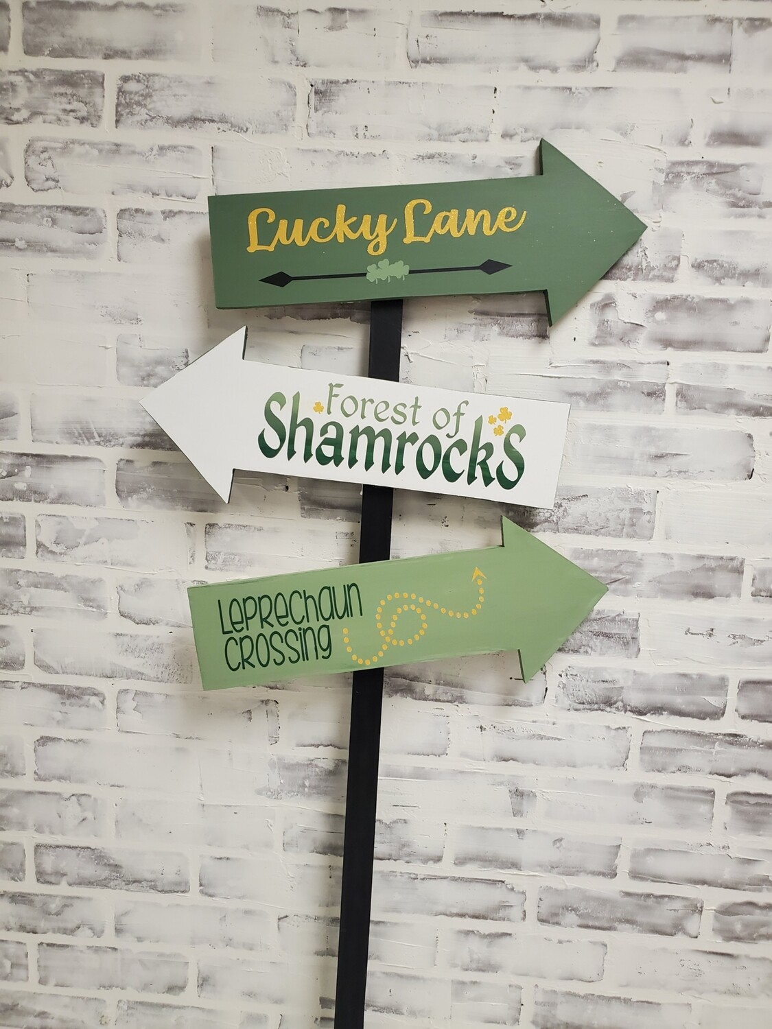 ST PATRICK'S ARROWS POST-*