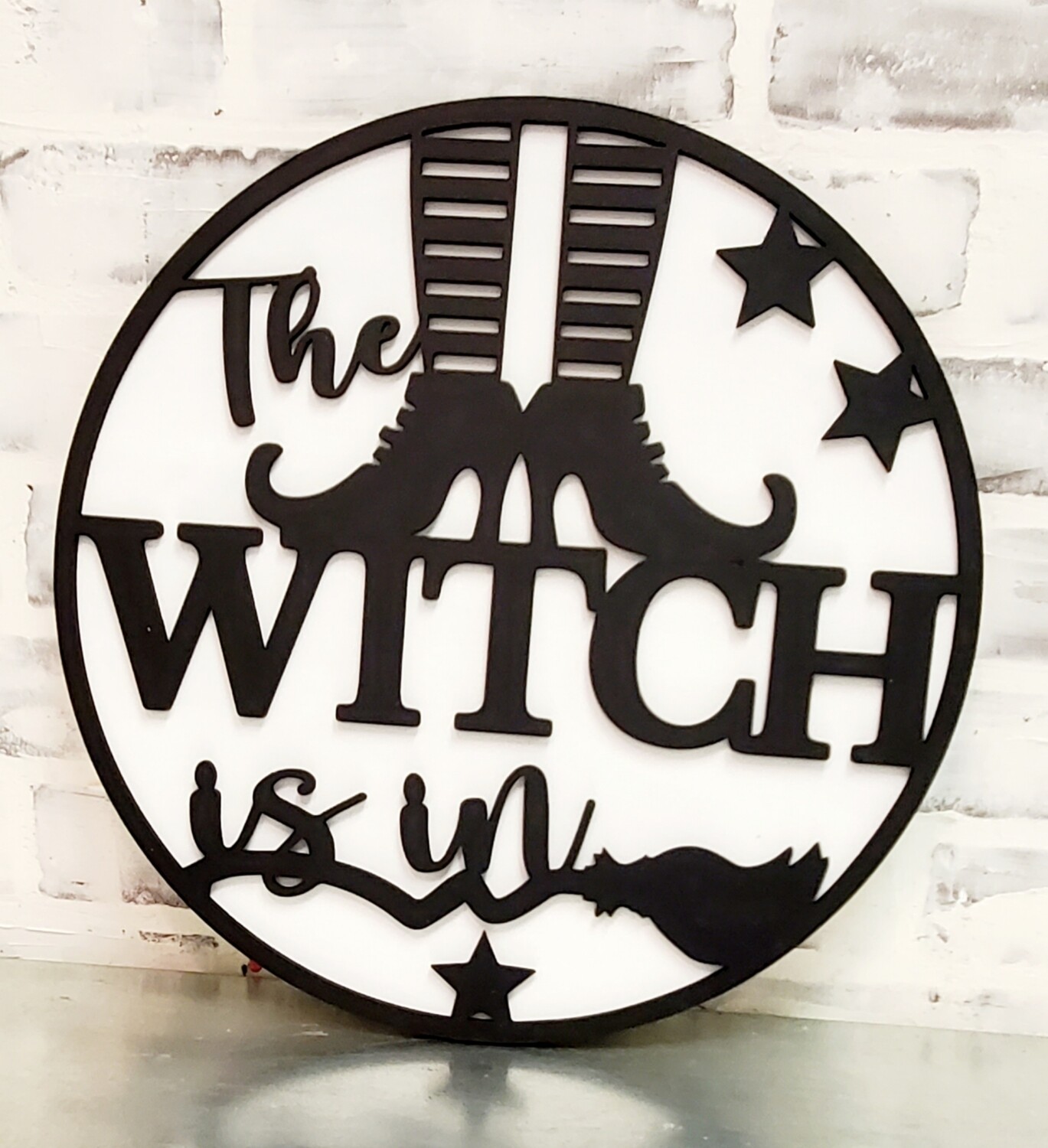 ROUND THE WITCH IS IN (15&quot;)-*