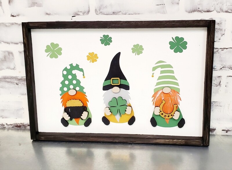 ST. PATRICK'S DAY GNOMES (10 X 16")*