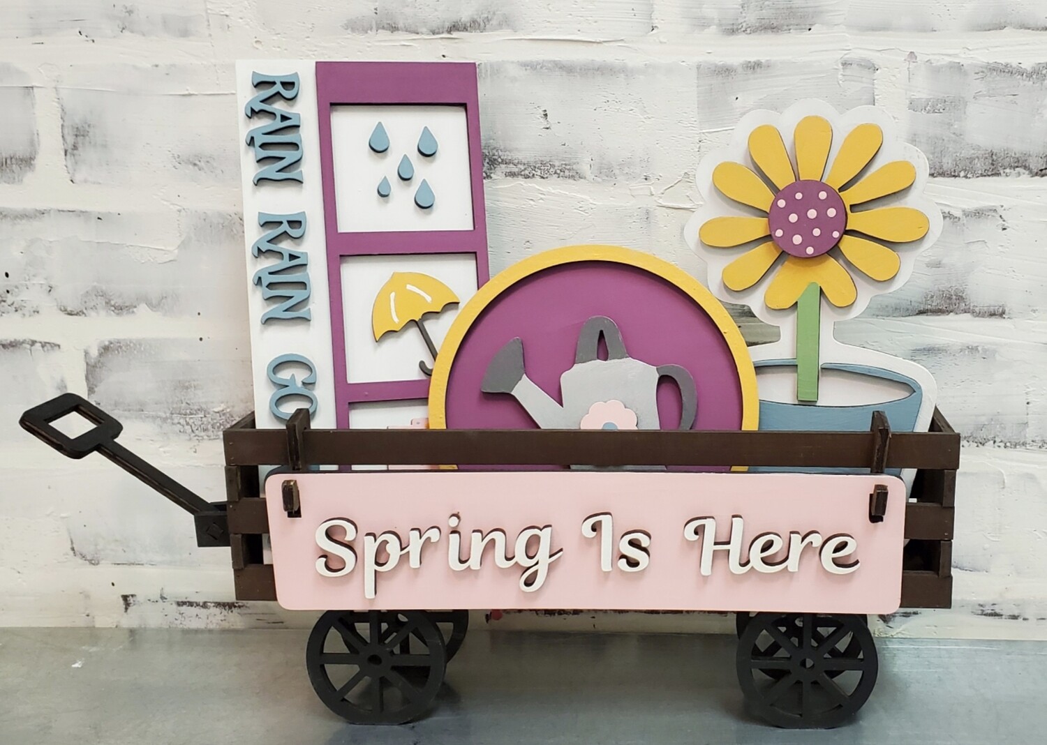 WAGON WITH CHANGEABLE HOLIDAYS **