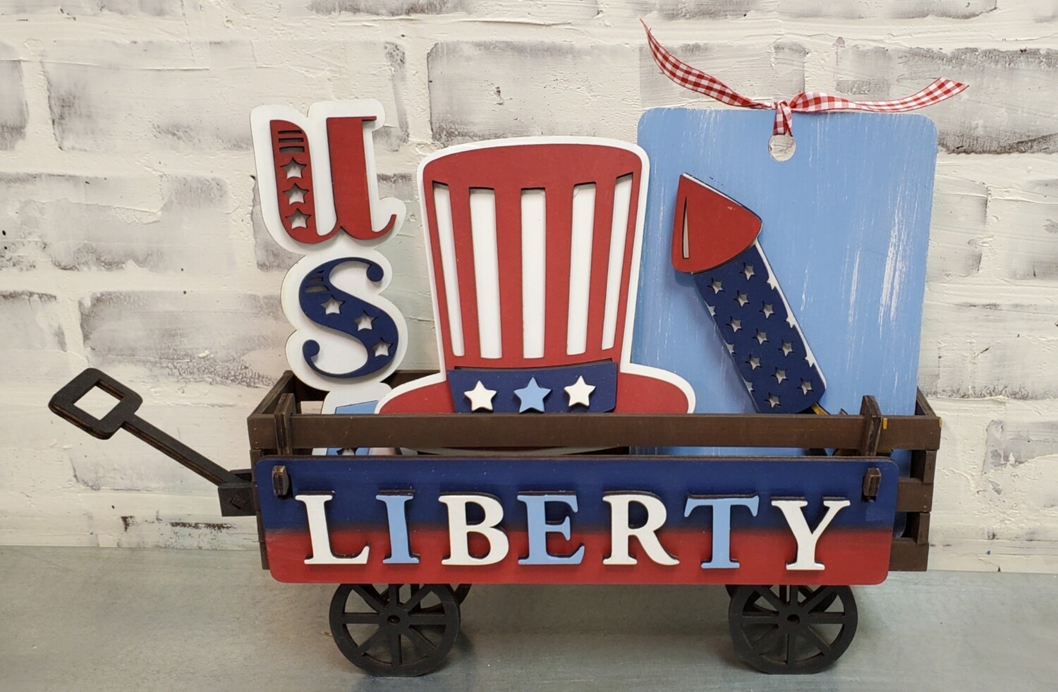 WAGON WITH CHANGEABLE HOLIDAYS **