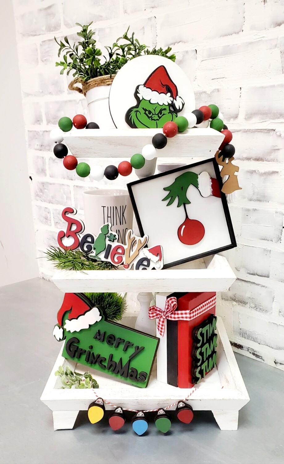 TIERED TRAY GRINCH SET (7 pieces) **