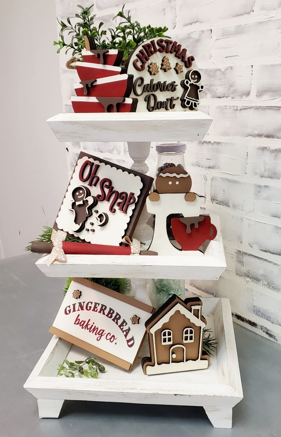 TIERED TRAY GINGERBREAD SET (7 pieces)**