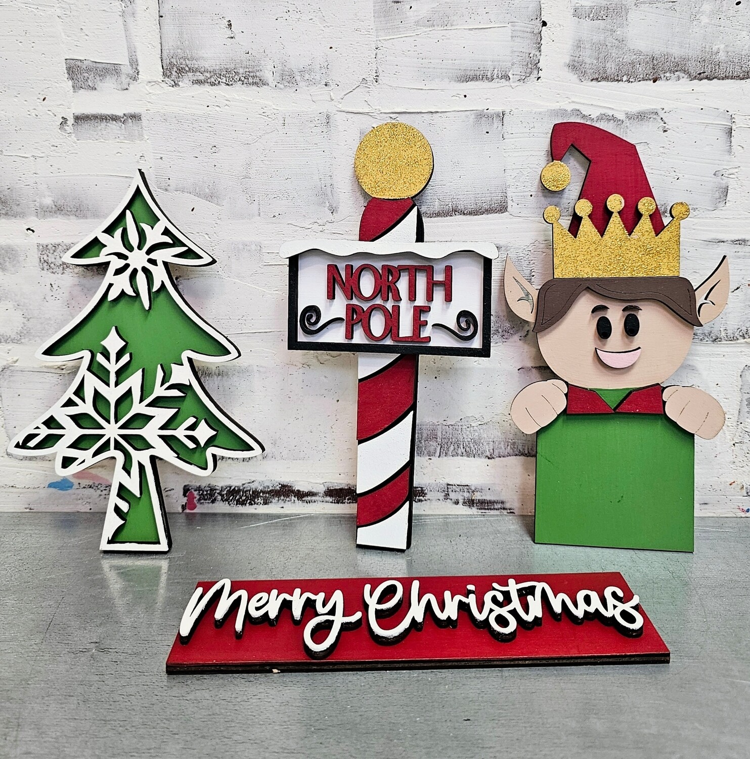 INTERCHANGEABLE HOLIDAY CIRCLE -CHRISTMAS SET (NO POST or CIRCLE)