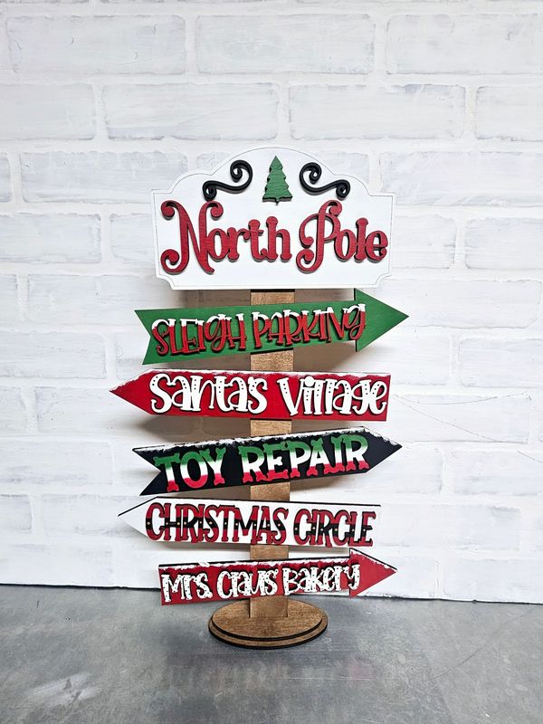STANDING CHRISTMAS ARROW POST