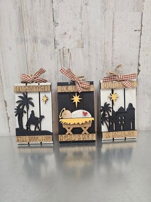 TREE ORNAMENTS-PALLET NATIVITY SET**