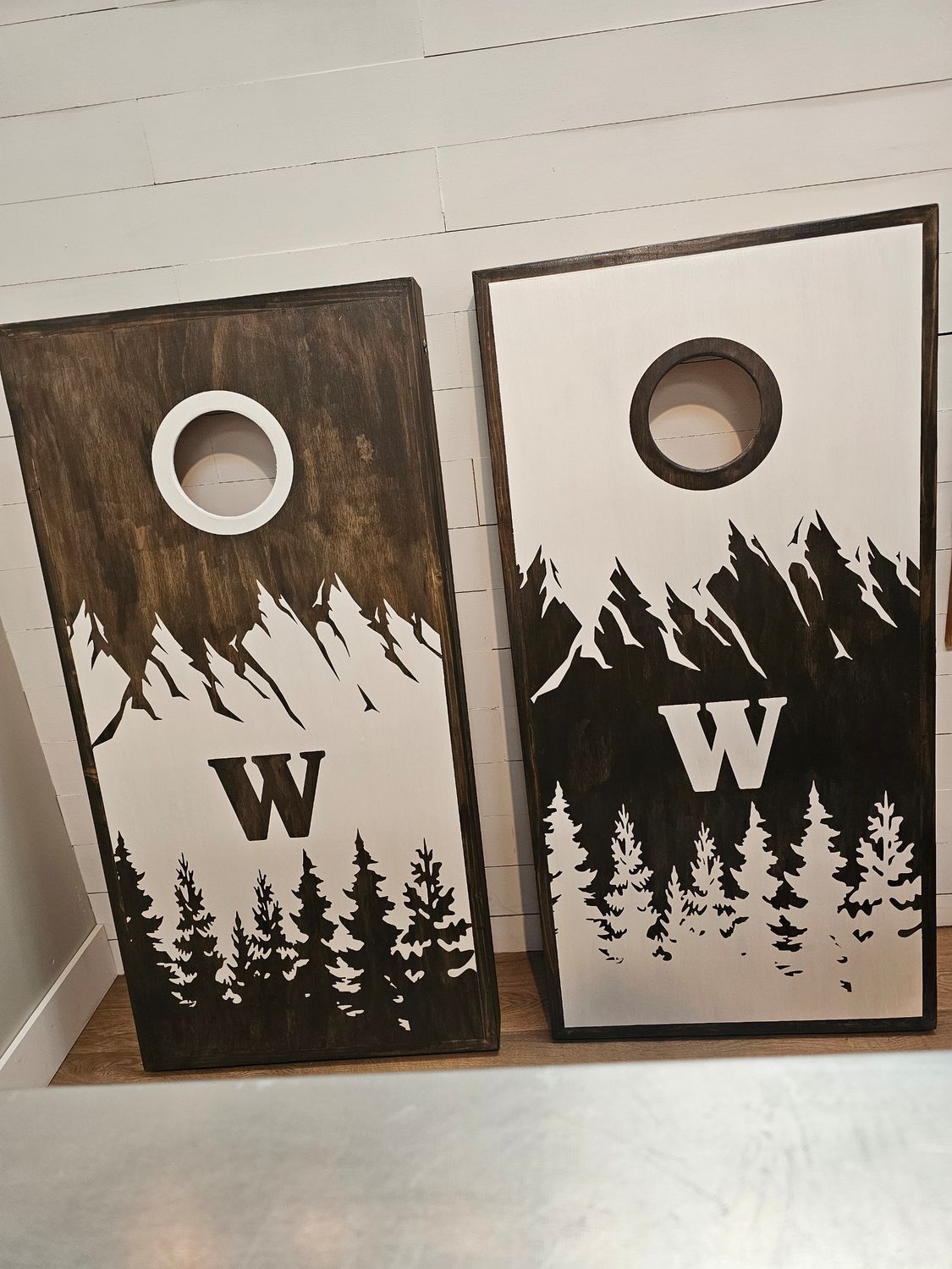 CUSTOM CORNHOLE GAME KIT ( 2ft x 4ft each)